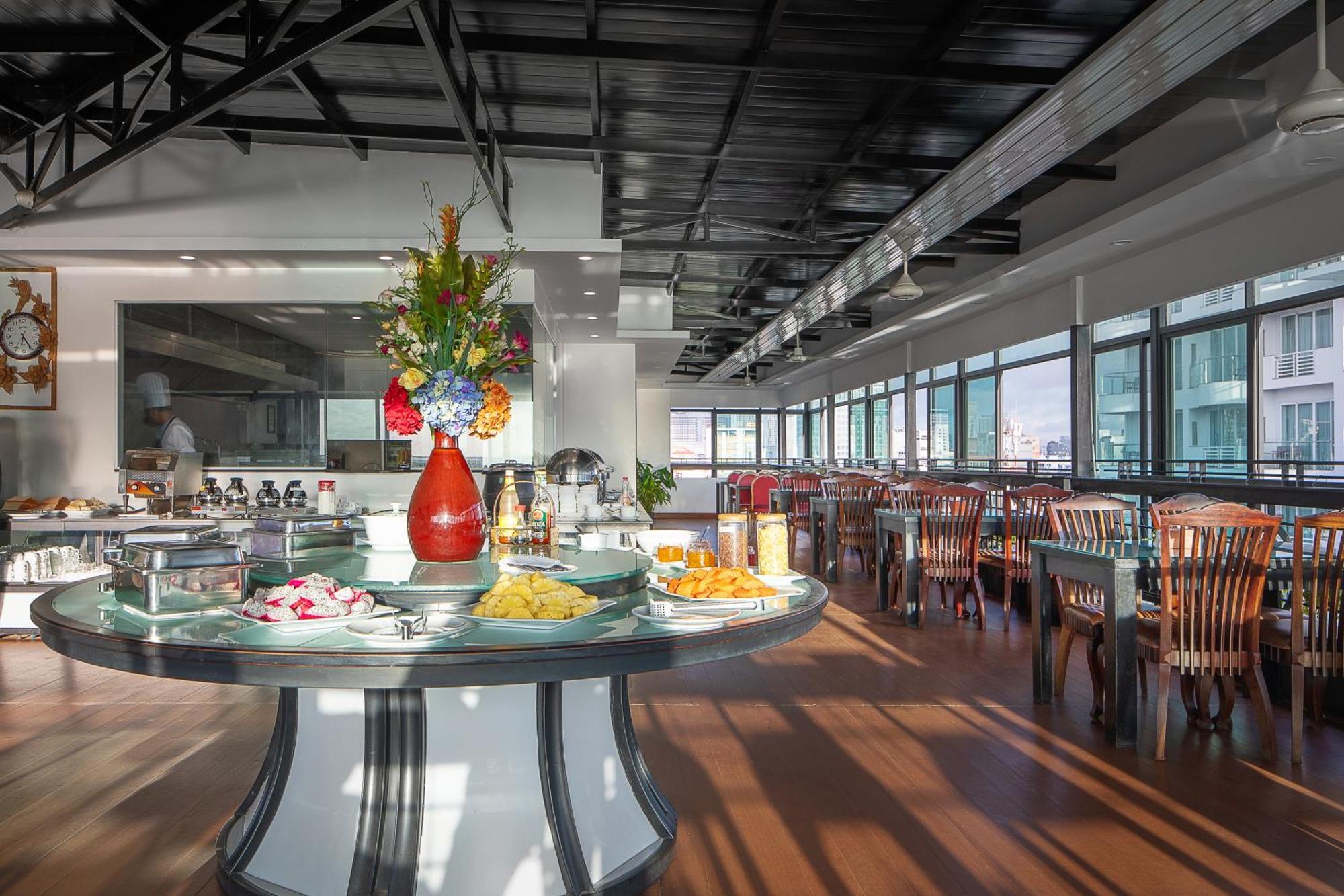Ohana Phnom Penh Palace Hotel Εξωτερικό φωτογραφία