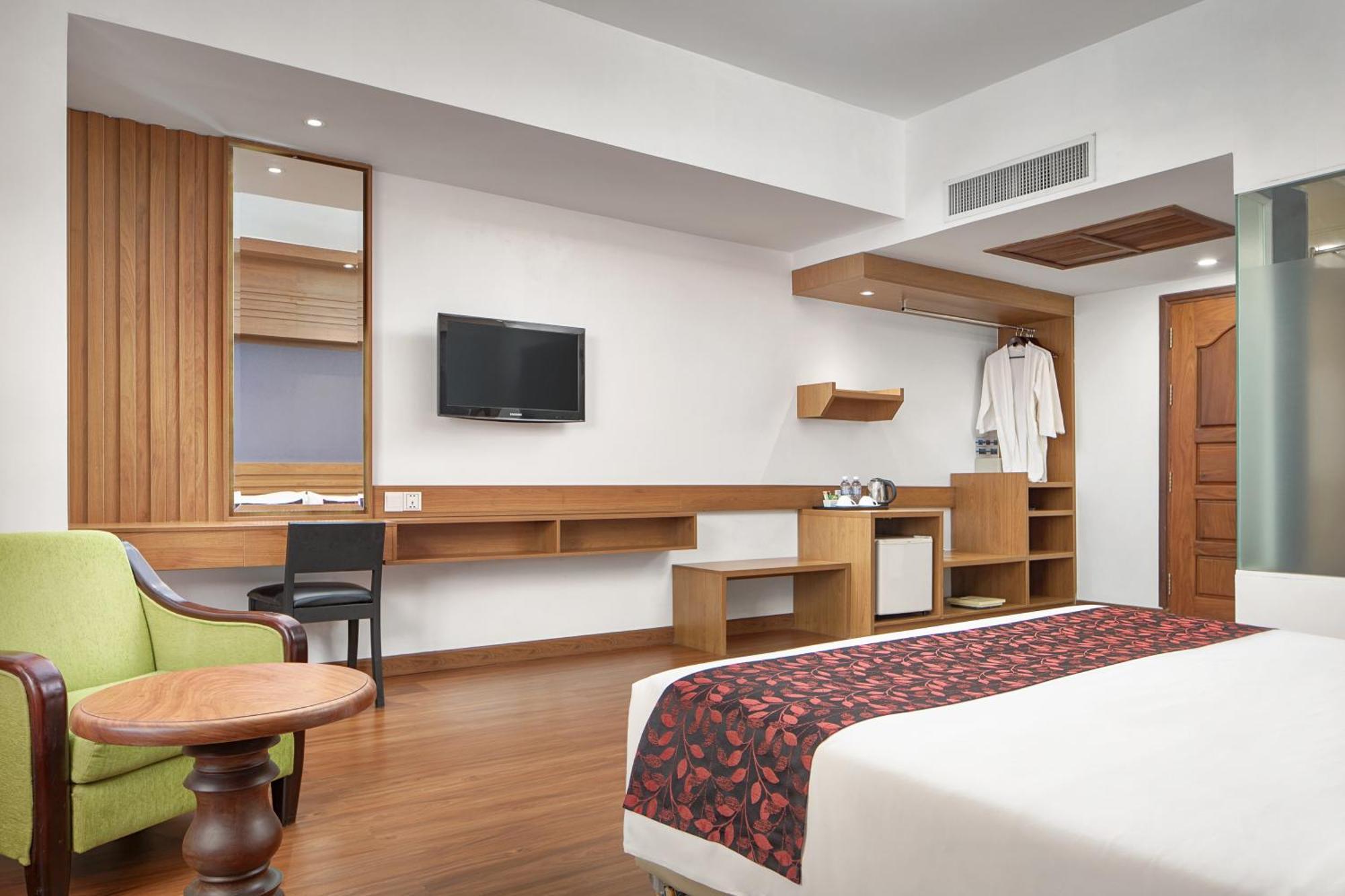 Ohana Phnom Penh Palace Hotel Εξωτερικό φωτογραφία