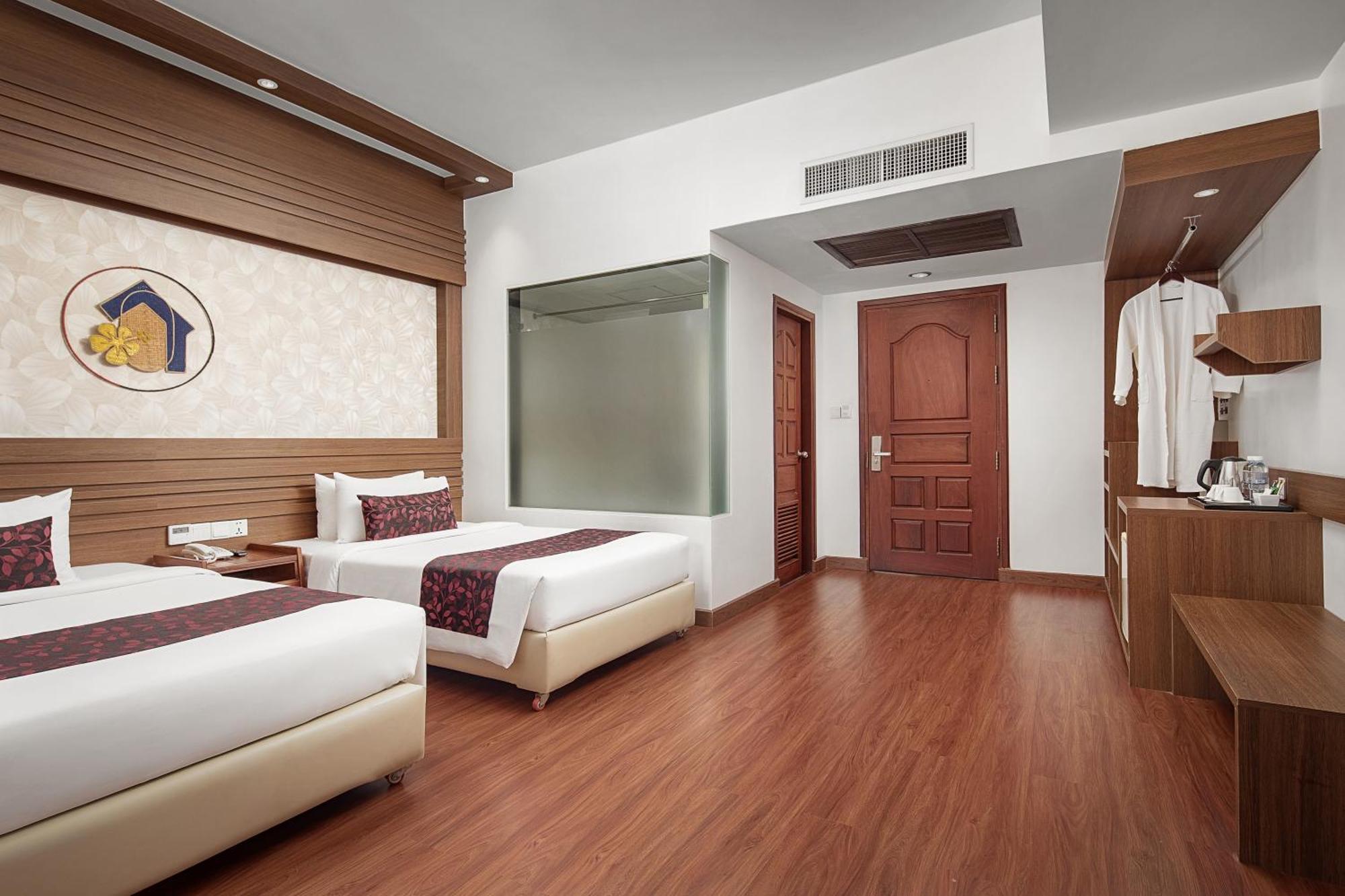 Ohana Phnom Penh Palace Hotel Εξωτερικό φωτογραφία