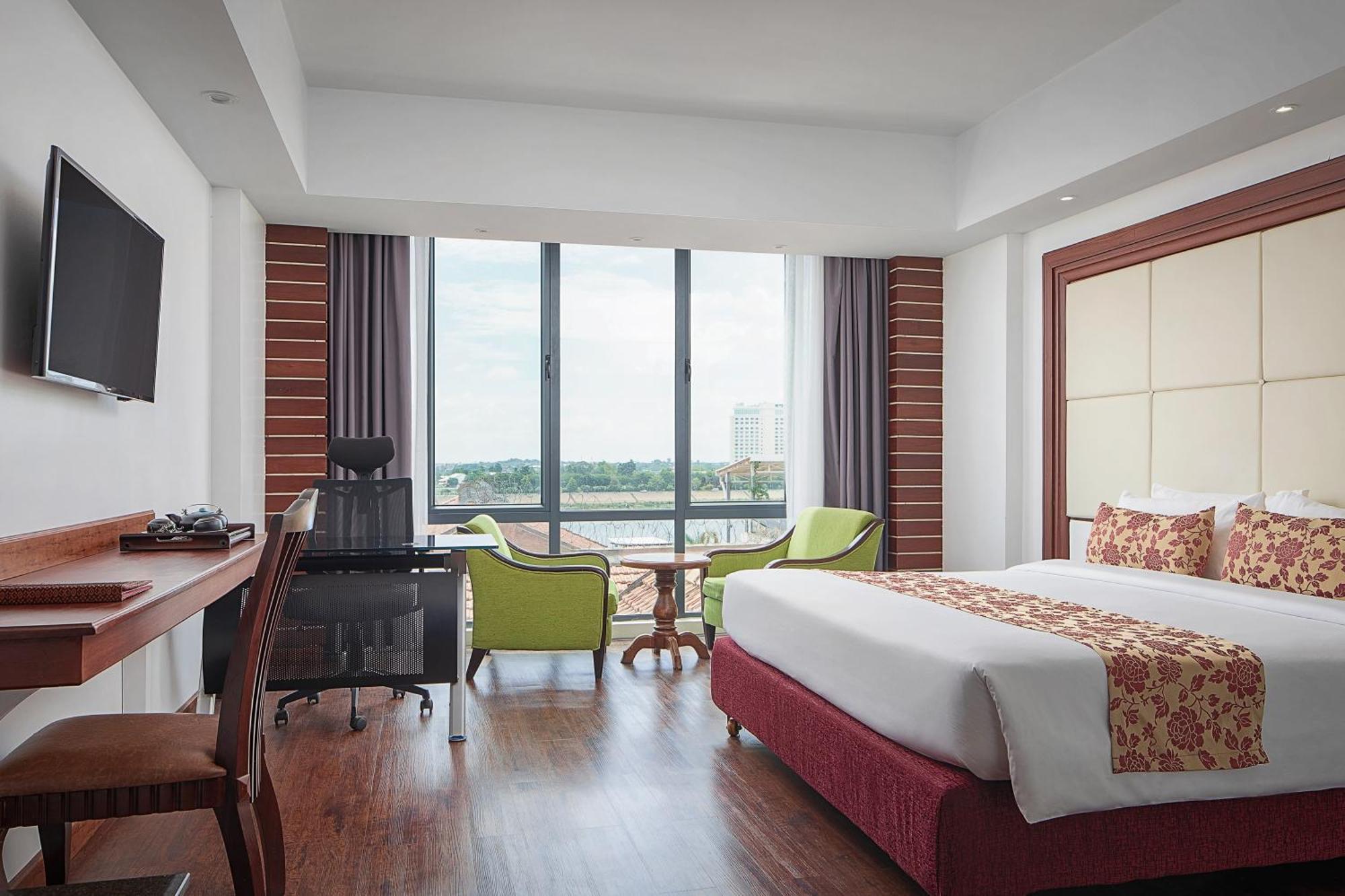Ohana Phnom Penh Palace Hotel Εξωτερικό φωτογραφία
