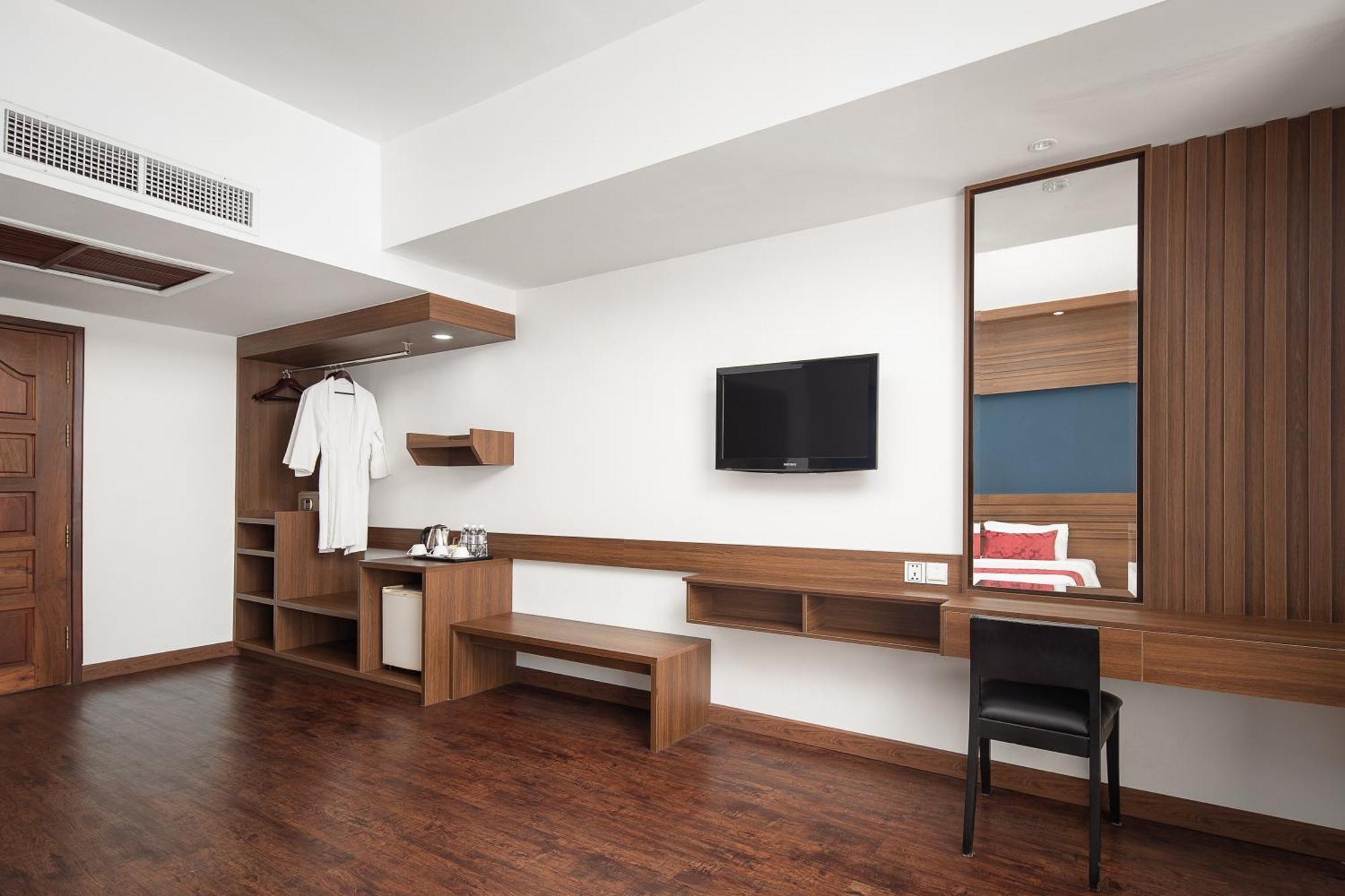 Ohana Phnom Penh Palace Hotel Εξωτερικό φωτογραφία
