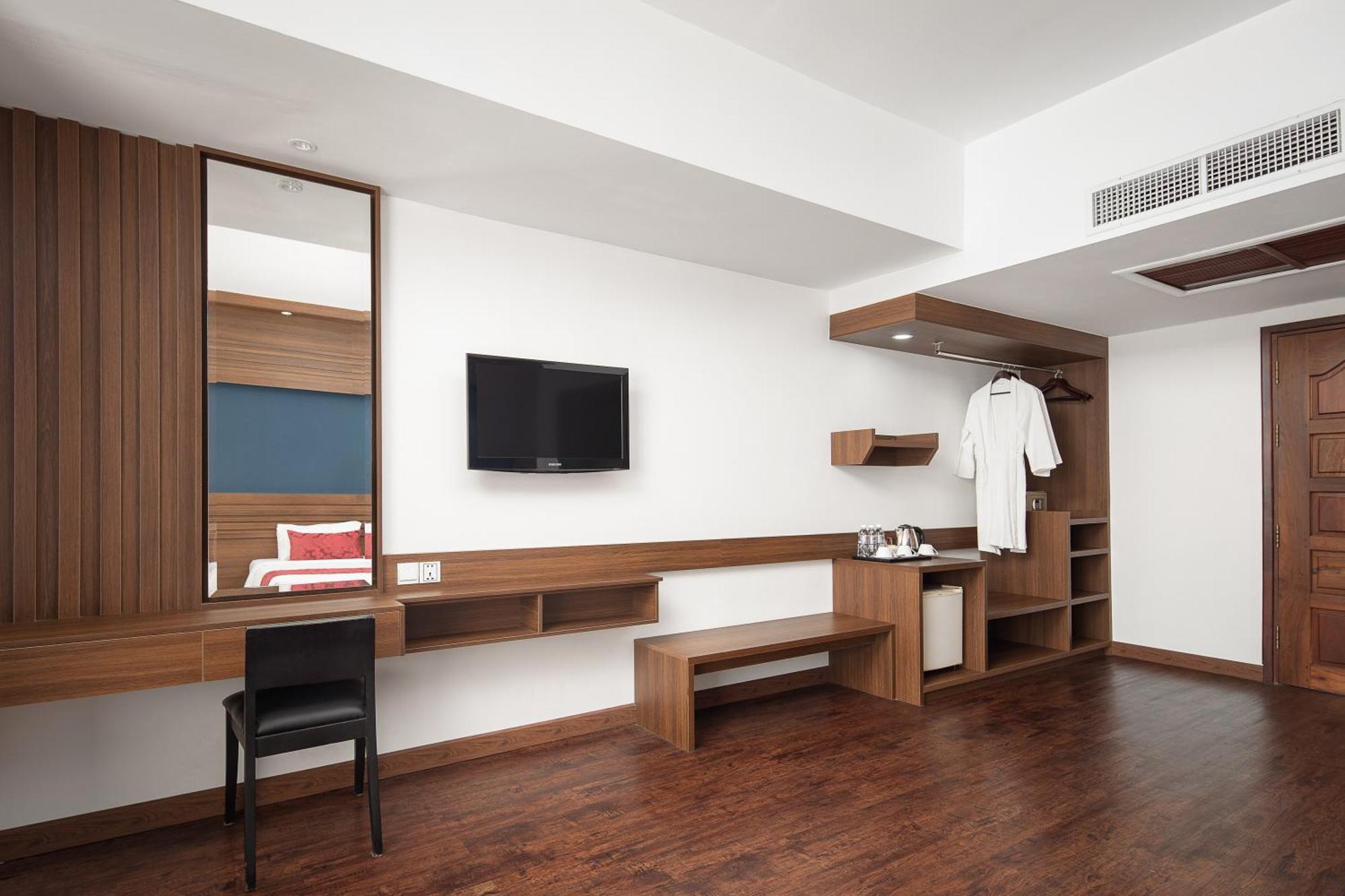 Ohana Phnom Penh Palace Hotel Εξωτερικό φωτογραφία