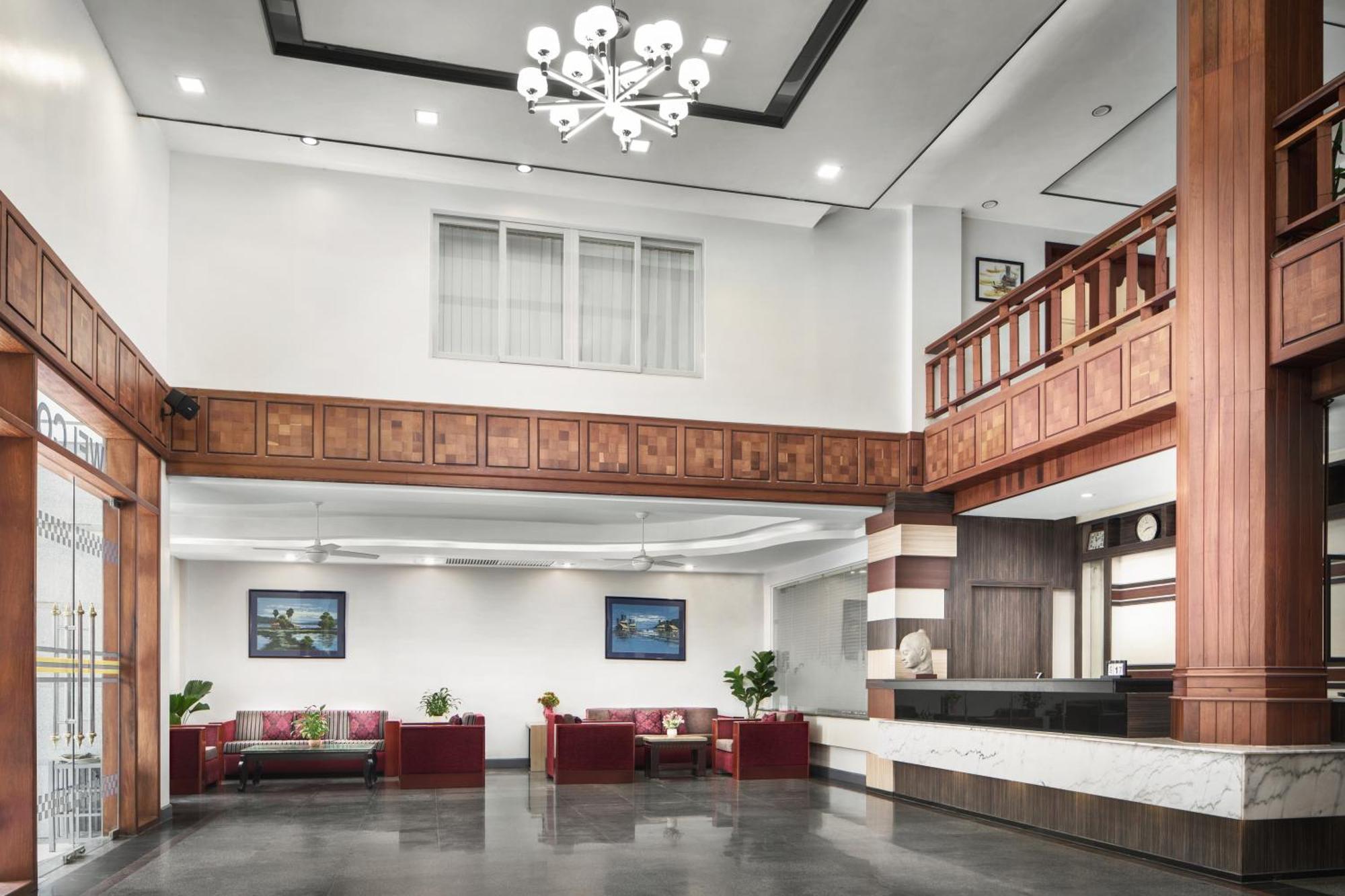 Ohana Phnom Penh Palace Hotel Εξωτερικό φωτογραφία