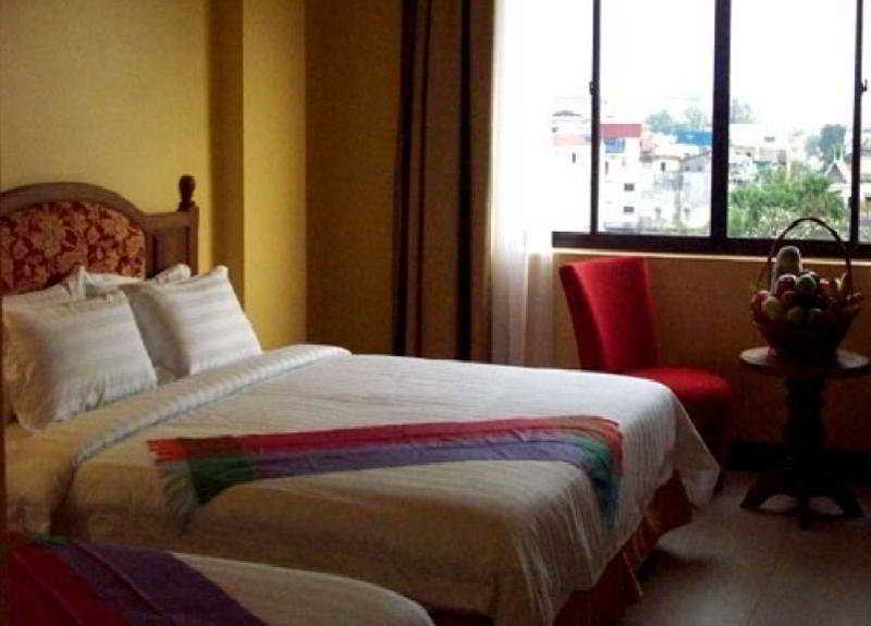 Ohana Phnom Penh Palace Hotel Εξωτερικό φωτογραφία