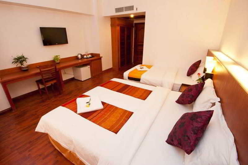 Ohana Phnom Penh Palace Hotel Εξωτερικό φωτογραφία
