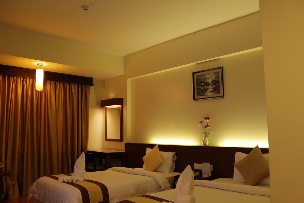 Ohana Phnom Penh Palace Hotel Εξωτερικό φωτογραφία