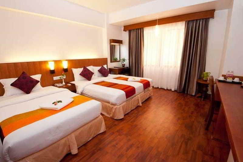 Ohana Phnom Penh Palace Hotel Εξωτερικό φωτογραφία